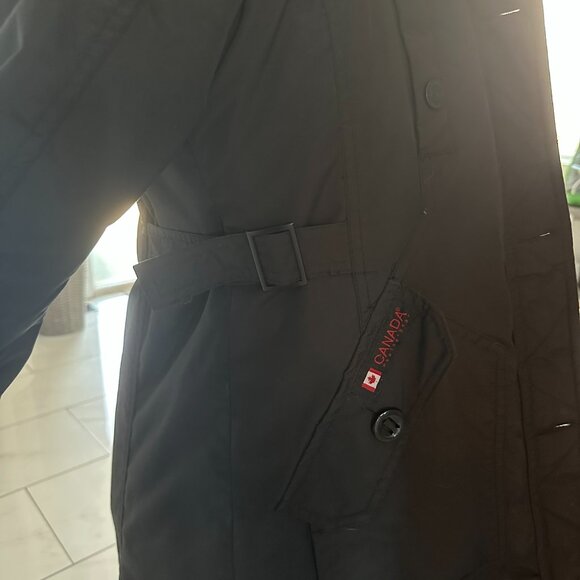 CANADA WEATHER GEAR BLACK PARKA/DETACHABLE FAUX FUR (SMALL) - Picture 4 of 9